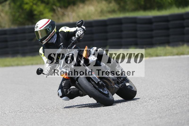 /27 12.06.2025 Ducati Schweiz Trackday Warmup  ADR/gruen-vert/29